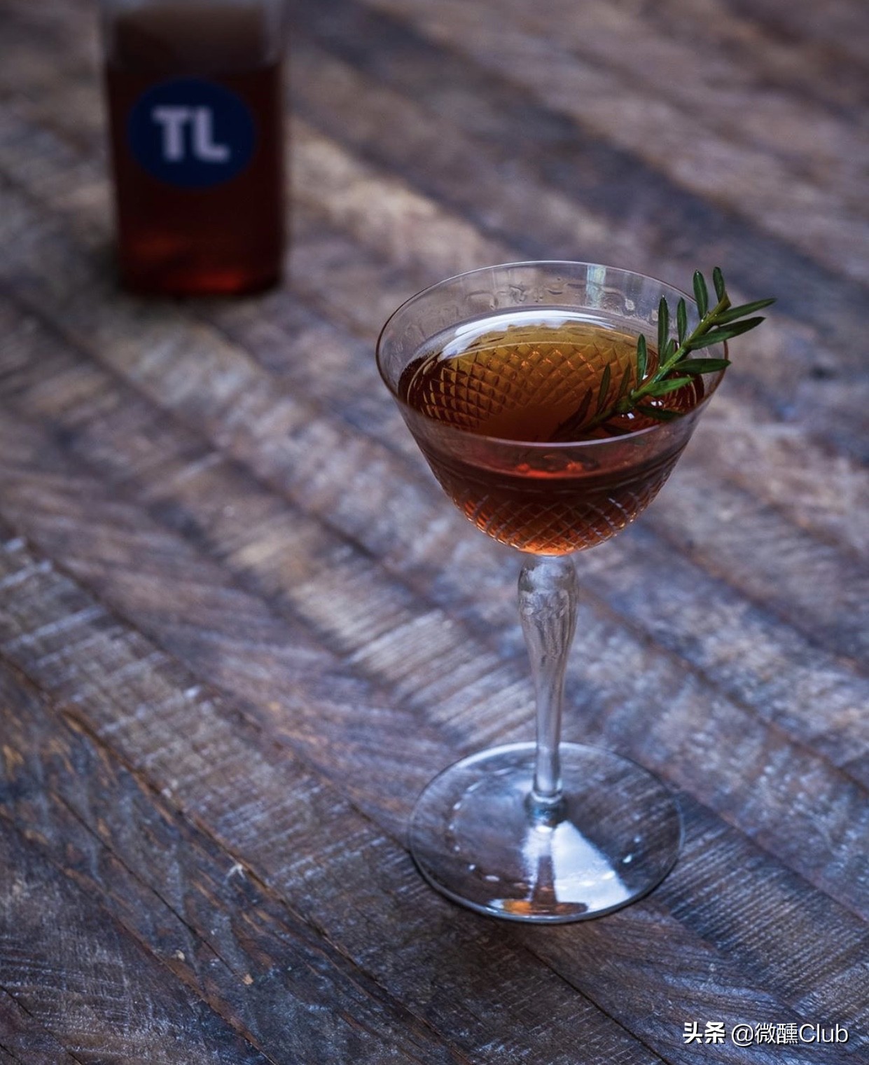 酒吧经营与调酒技术,酒吧调酒师的十大技巧