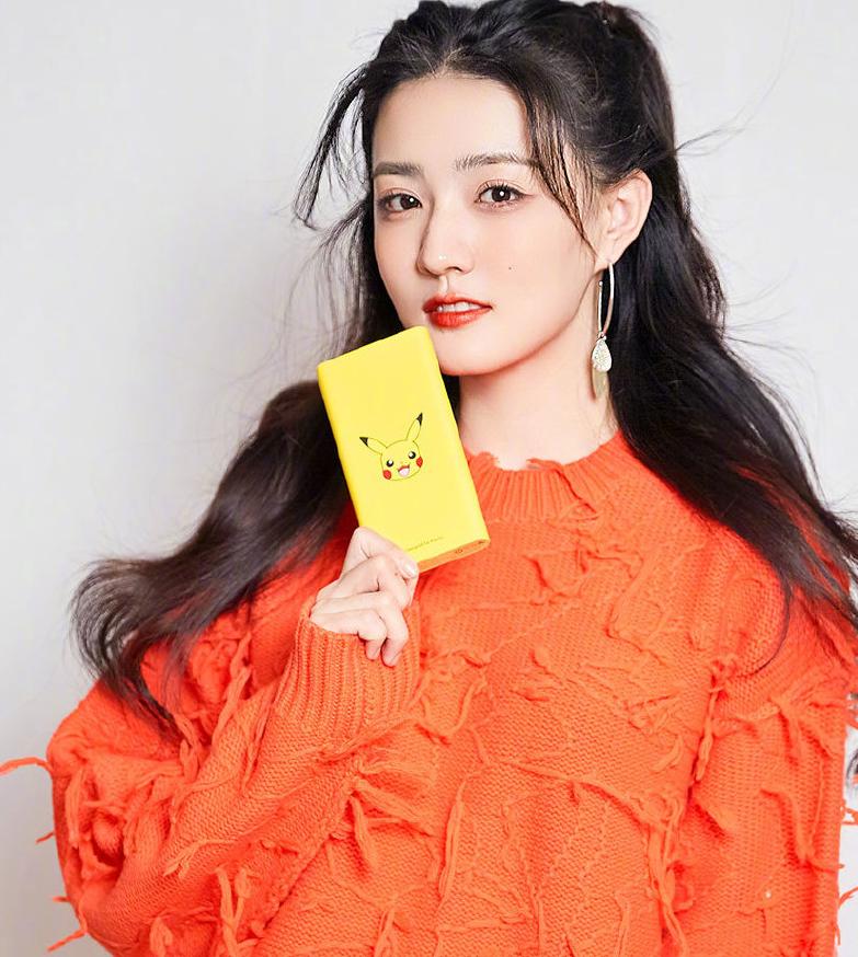 外套搭配什么毛衣好看,黑色国风外套搭配杨幂穿搭