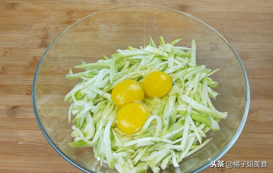 家常烙饼最好吃的做法,又酥又软的家常烙饼简单做法
