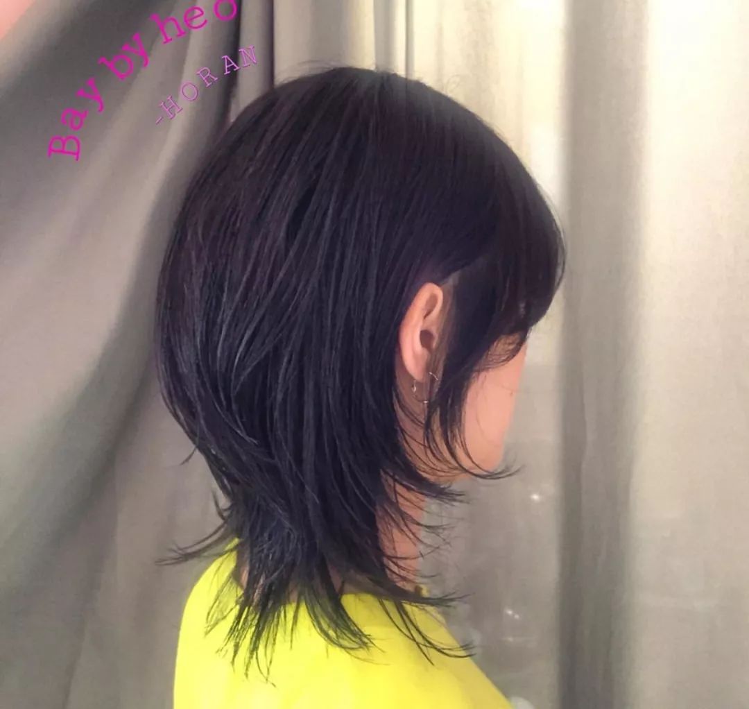 燕尾个性有型的短发,女士短发燕尾造型色彩搭配