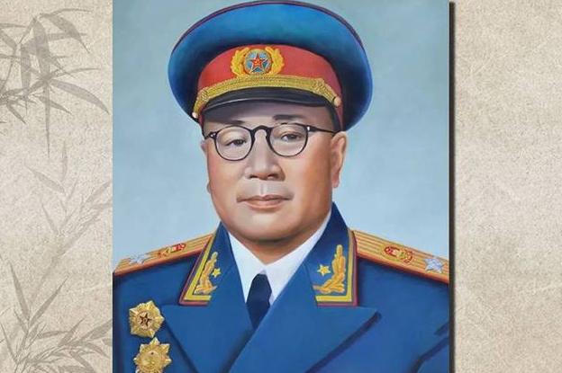 55年授衔，*伯承刘**为何能位列十大元帅第四？4大优势鲜有人及