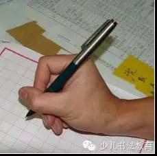 砚小田课堂握笔姿势,田钢笔字练字方法