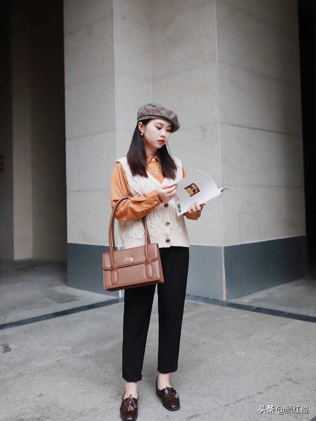 马甲的正确方法简单又好看,马甲的穿法视频教程