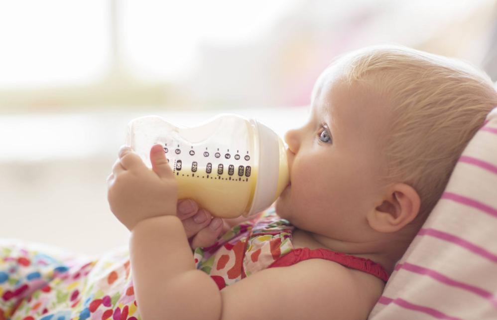 奶瓶清洗剂洗奶瓶时能用温水吗,给孩子洗奶瓶的清洁剂