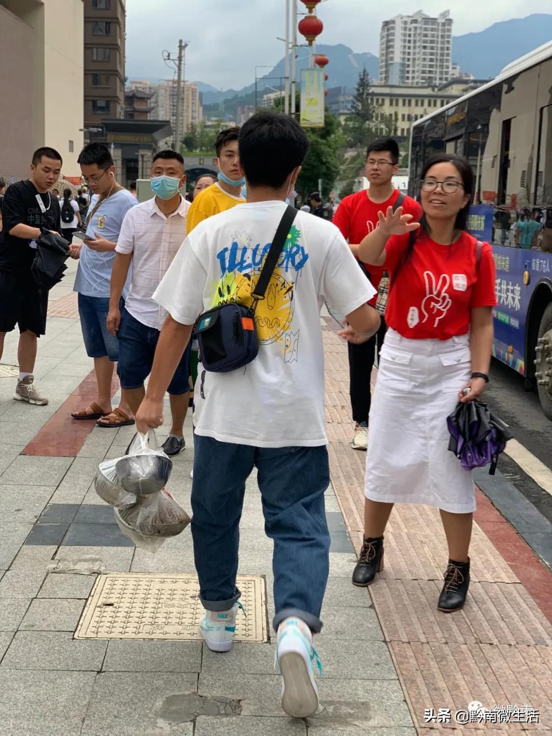 直击荔波县高考现场,直击2023高考现场平塘