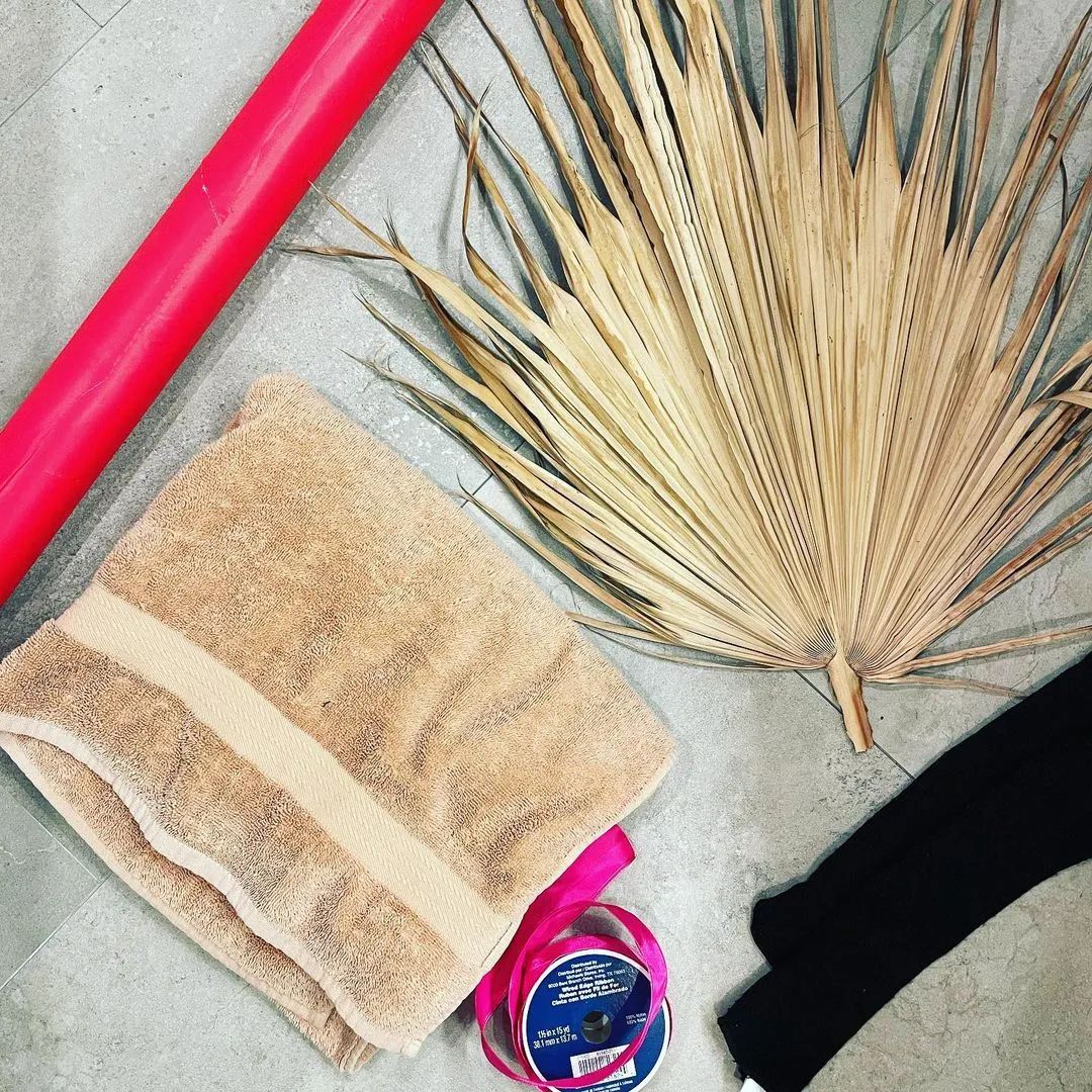 VOGUE发起假货挑战?百万高定0成本还原,设计师:小丑是我