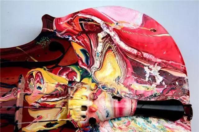 那些在纸上画画的神奇小孩,盘点那些年纪小画技超群的孩子