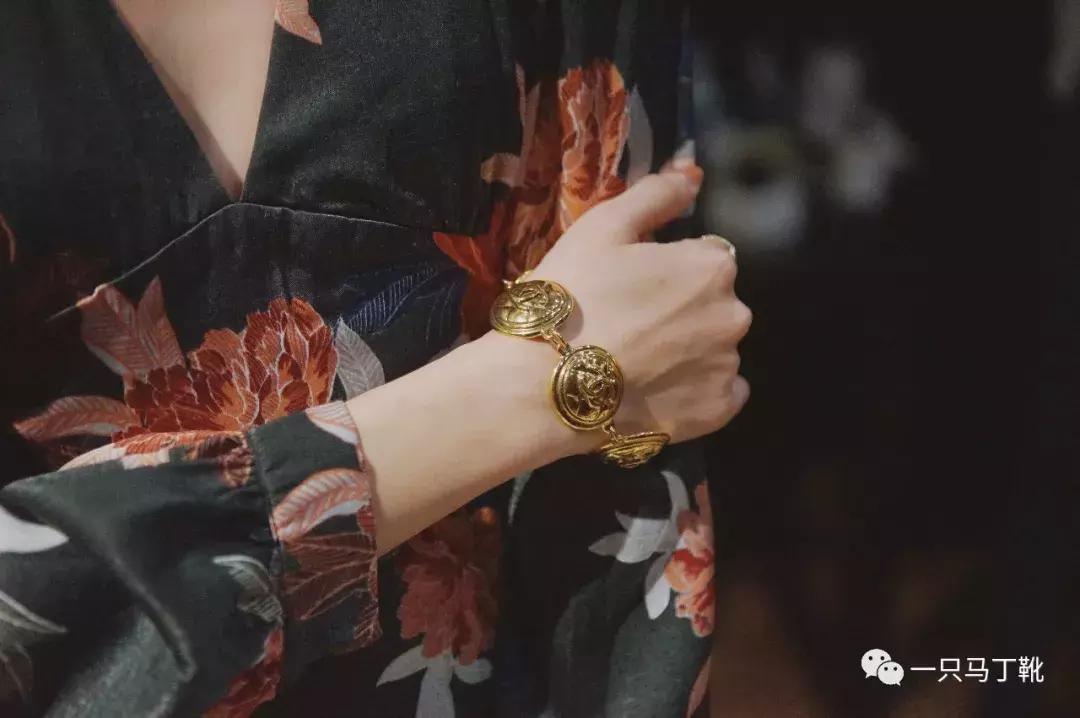 不建议买的10种衣服,哪些衣服应该买哪些不应该买