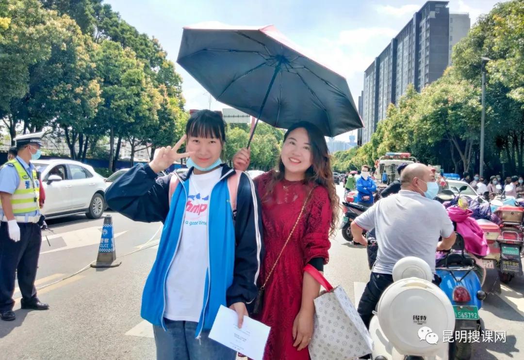 中考送考的家长给孩子说的话,中考是学校送考还是家长送好