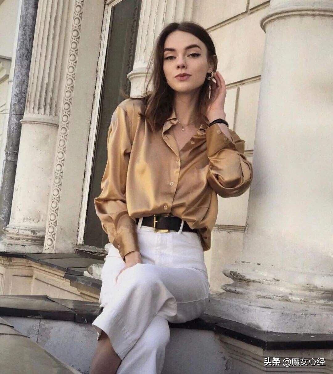 小胸适合穿什么款式的衣服,屁股扁平的女人适合穿什么衣服