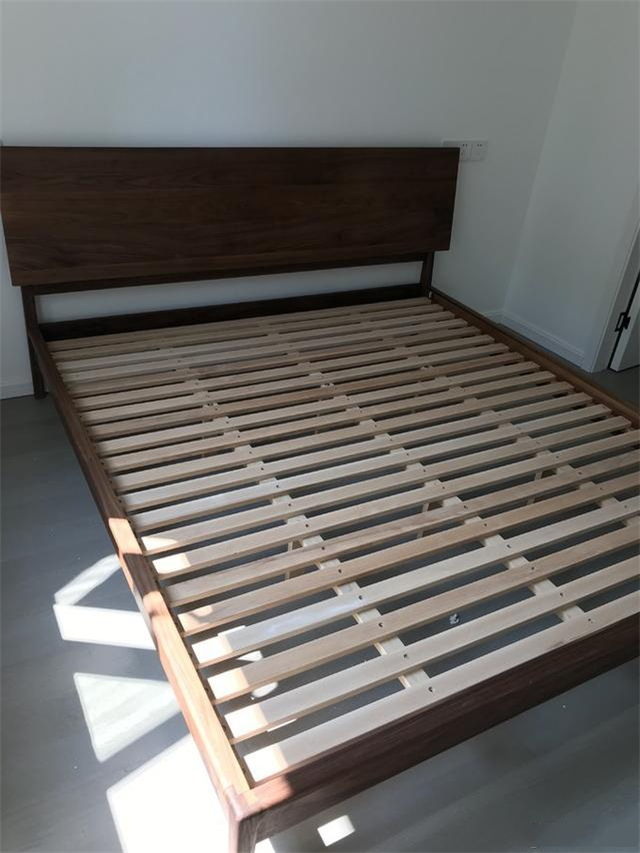 北美黑胡桃木床,黑檀木床和黑胡桃木床哪个好