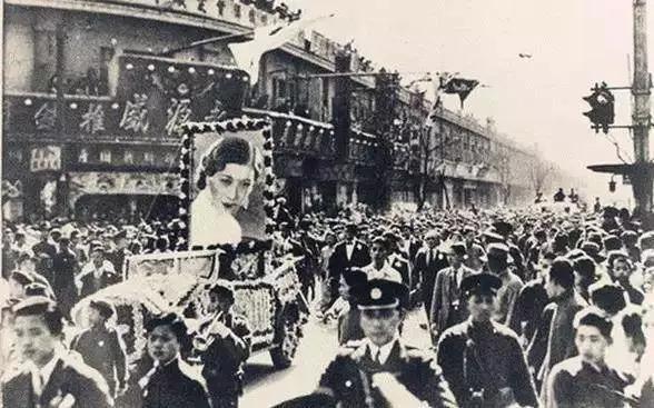 阮玲玉因为什么谣言而自杀,阮玲玉之死