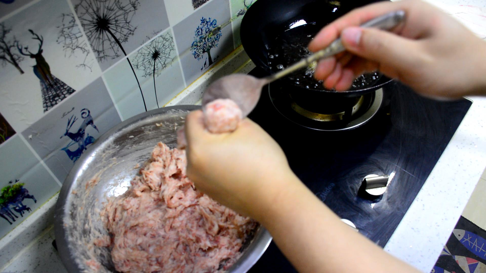 教你炸丸子姥姥传的秘方又酥又脆,酥脆炸丸子各种做法