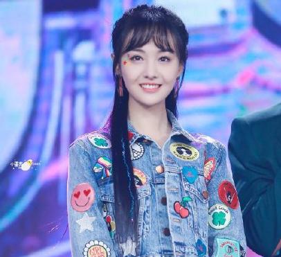 吴昕鼻子是什么样子,吴昕侧面鼻子