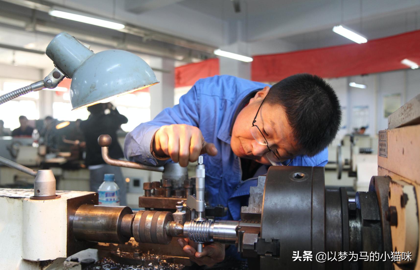 大学生最吃香的十大专业,大学最受欢迎的项目