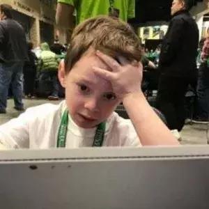 又到了一年一度手脱皮录不上指纹的日子