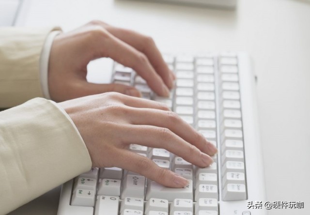 电脑玩各类游戏都开始卡顿了,电脑卡顿反应慢是cpu还是显卡问题