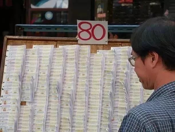 冒领600万彩票大奖后续,把彩票送给客人违法吗