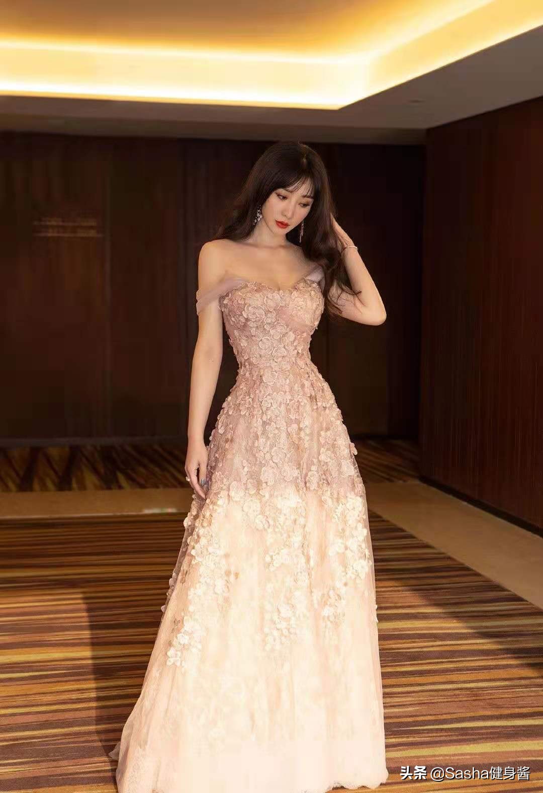 微喇瑜伽裤显臀加长,收腹提臀显瘦强压瑜伽裤