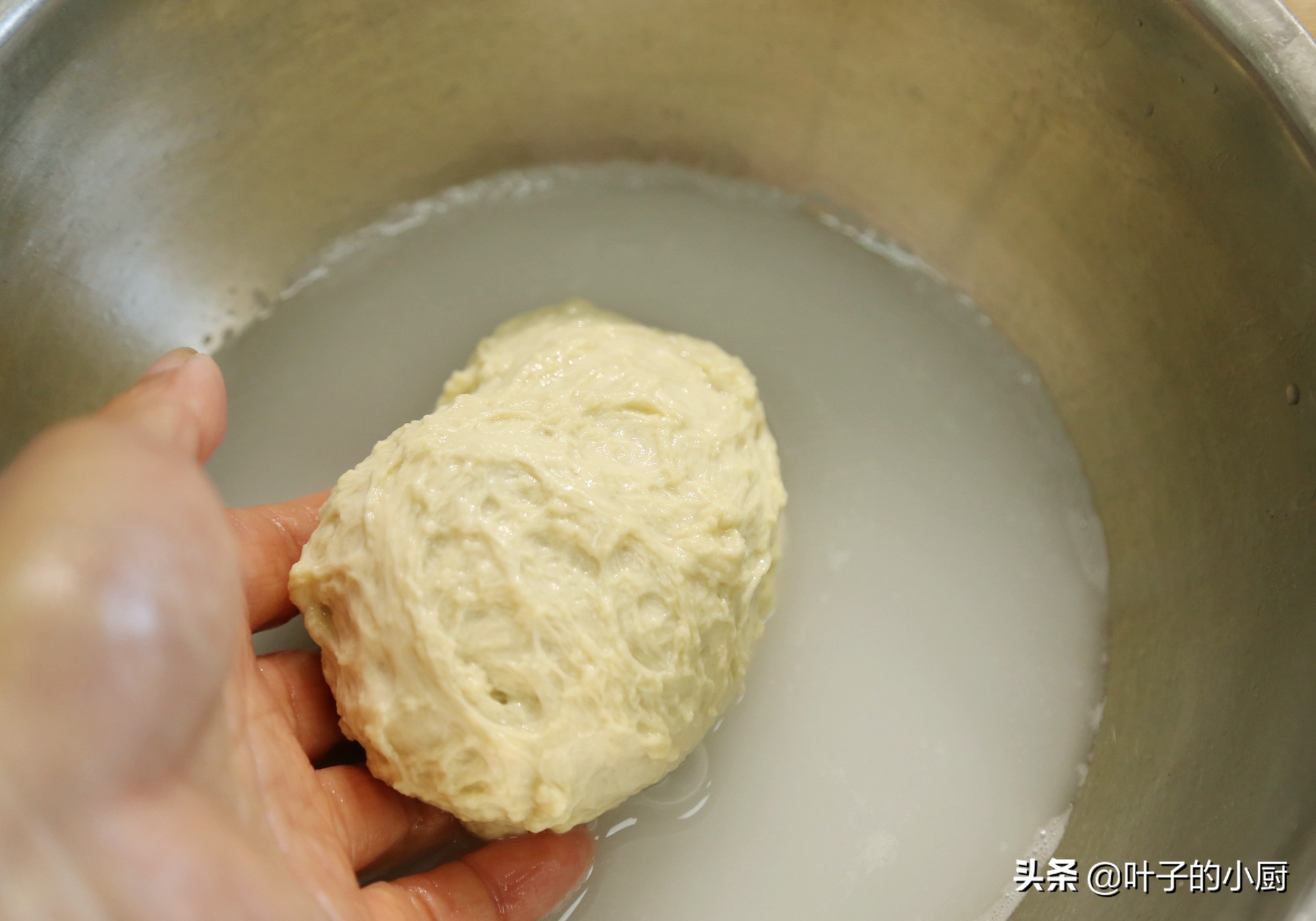 正宗做凉皮的方法和技巧,凉皮为什么发粘干裂