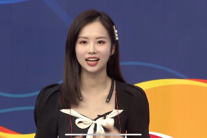 韩国名哨var马宁再次抢镜,李欣董路解说上港