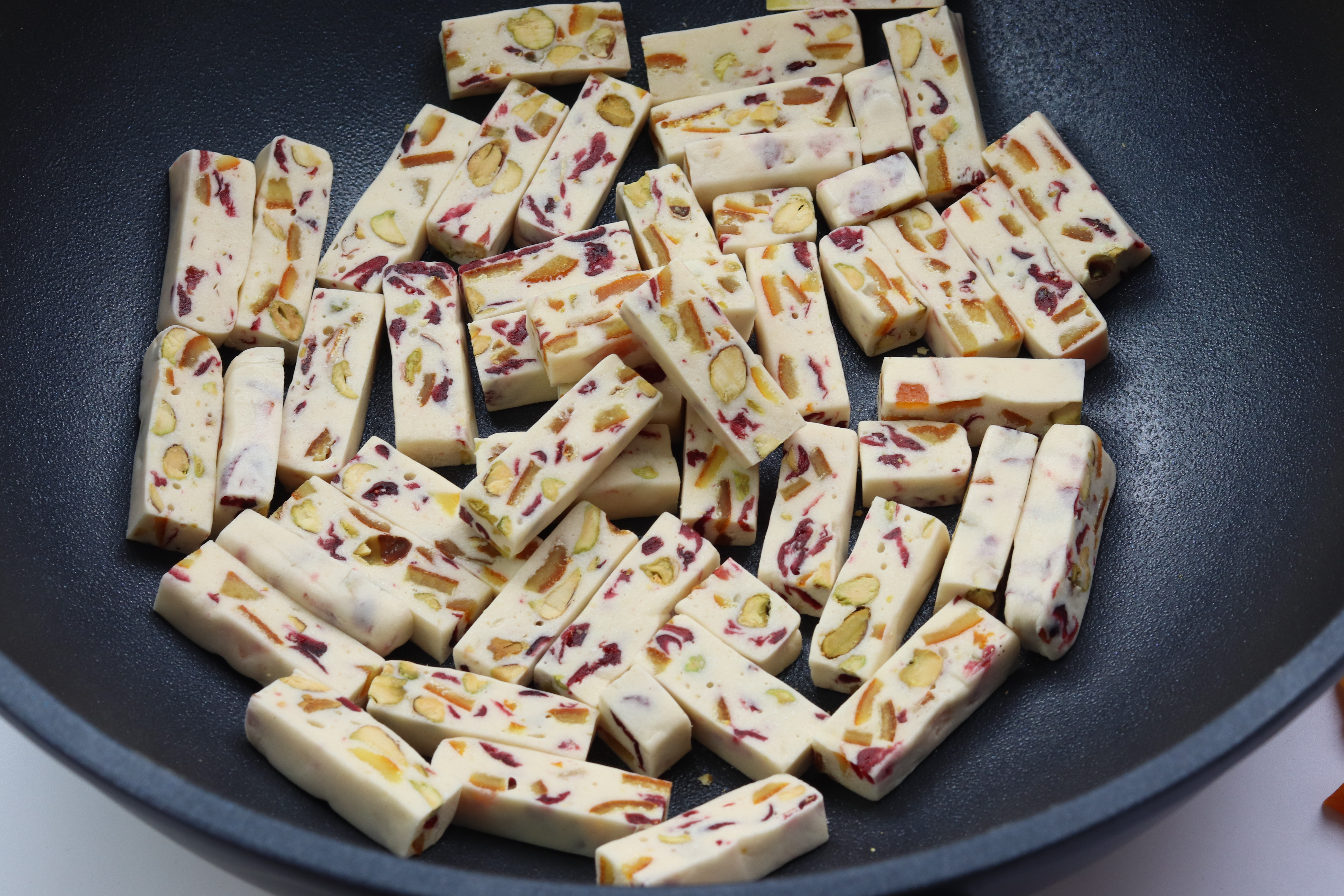 一口锅就能搞定不粘锅,一口不粘锅也能做出一锅煲仔饭