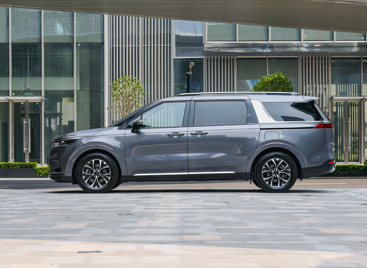 起亚嘉华纯电,起亚嘉华的2.0t和8at变速箱怎么样