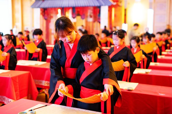 告别童年致敬青春,告别童年拥抱青春逐梦起航寄语