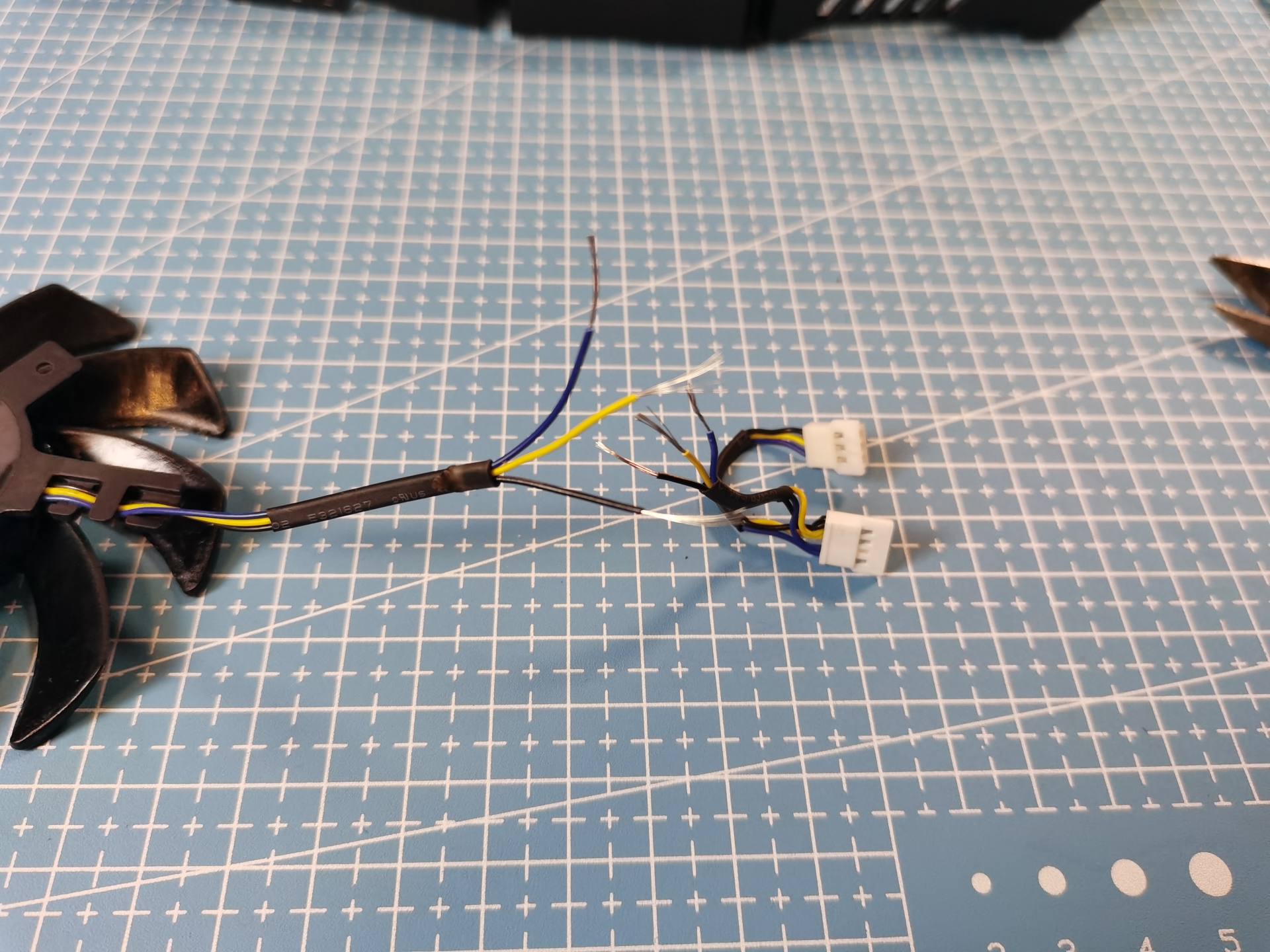 单风扇显卡换硅脂,显卡换风扇还是换硅脂好