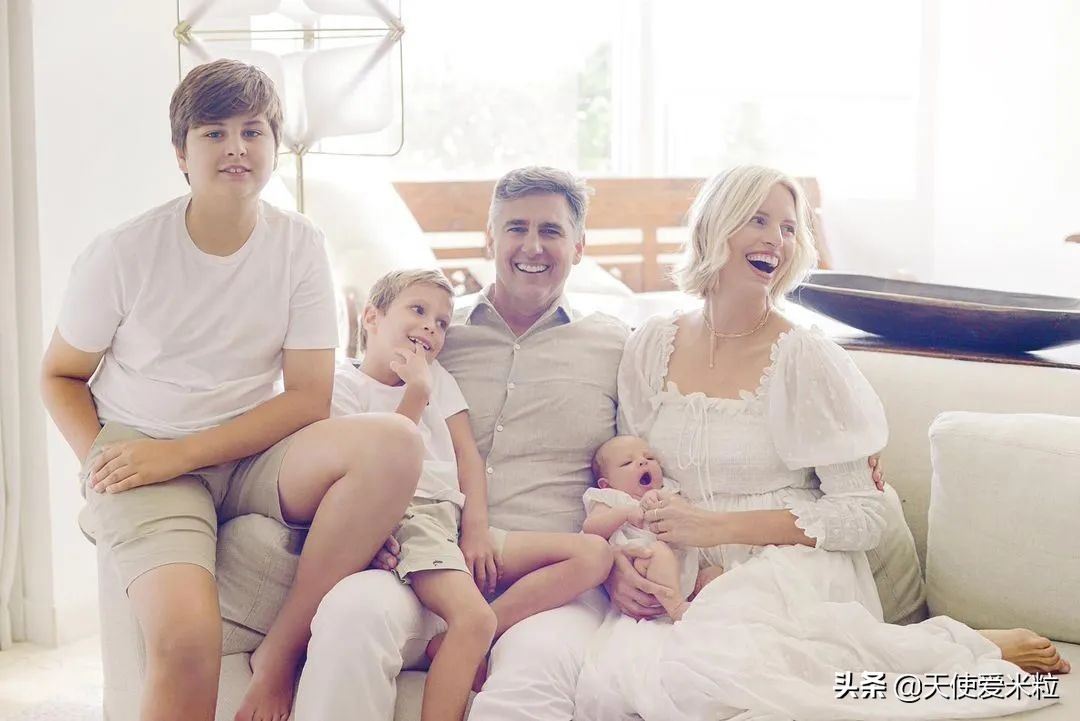 超模大KK：当红时因病爆肥30斤，如今喜迎三胎，转型当企业家