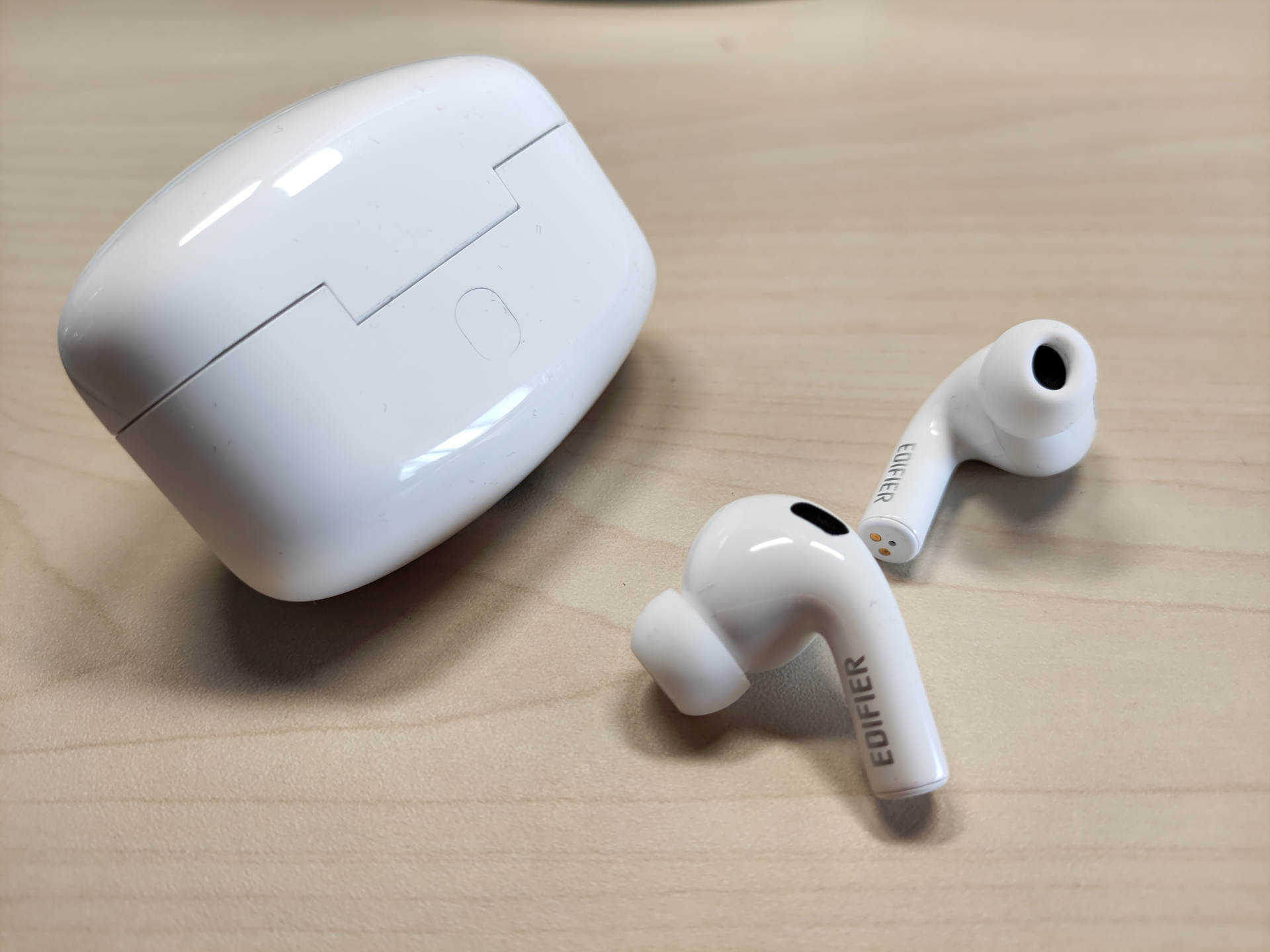 漫步者lollipodsplus和pro哪个好,漫步者fitpods和lollipodspro