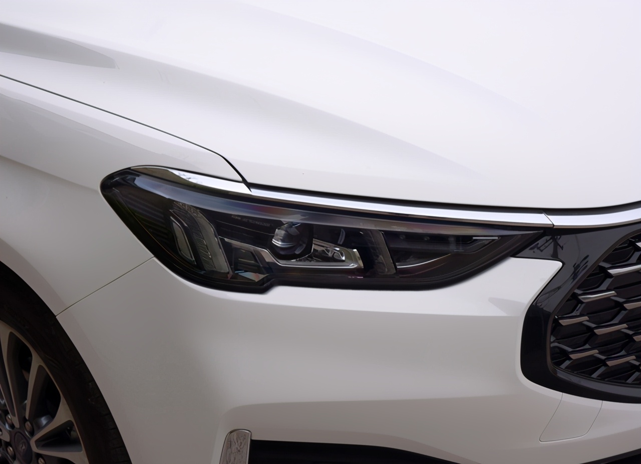 新款福特福睿斯顶配测评,性价比最高的车型福特福睿斯