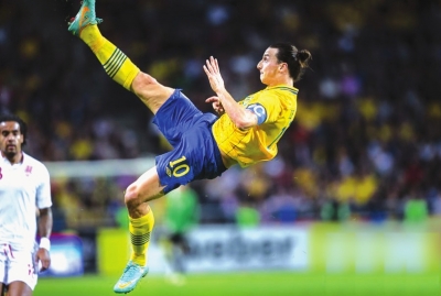 最强的足球运动员是谁,个性十足的运动员