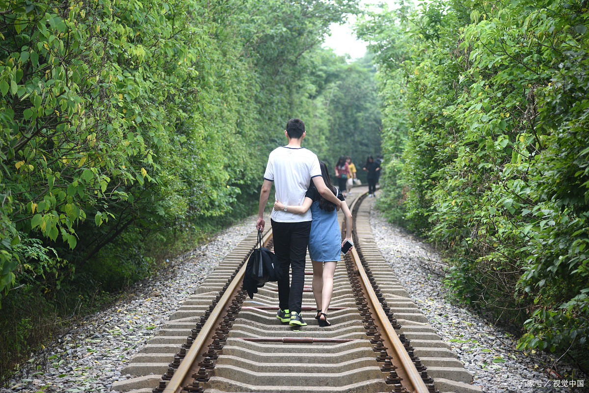 如何对待一个你爱的人不爱你,你发现你爱的人不爱你是什么感觉