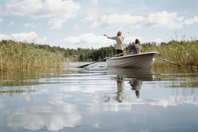 英国恋爱教育指南：爱他就舔他的脚趾，老师：你不试怎么知道不行