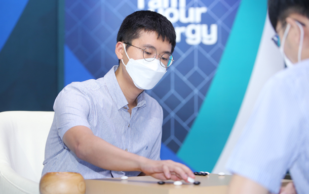 杨鼎新vs申真谞三星杯棋谱,许浩鋐战胜申真谞棋谱