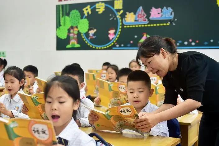 开学第一天新学校,新城小学开学第一天