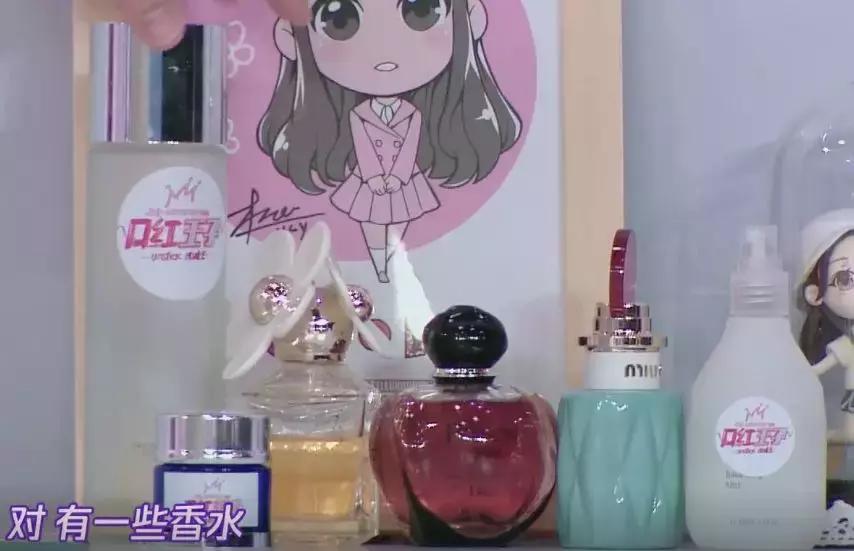 别再被骗了！女明星们其实真的不怎么用便宜货！