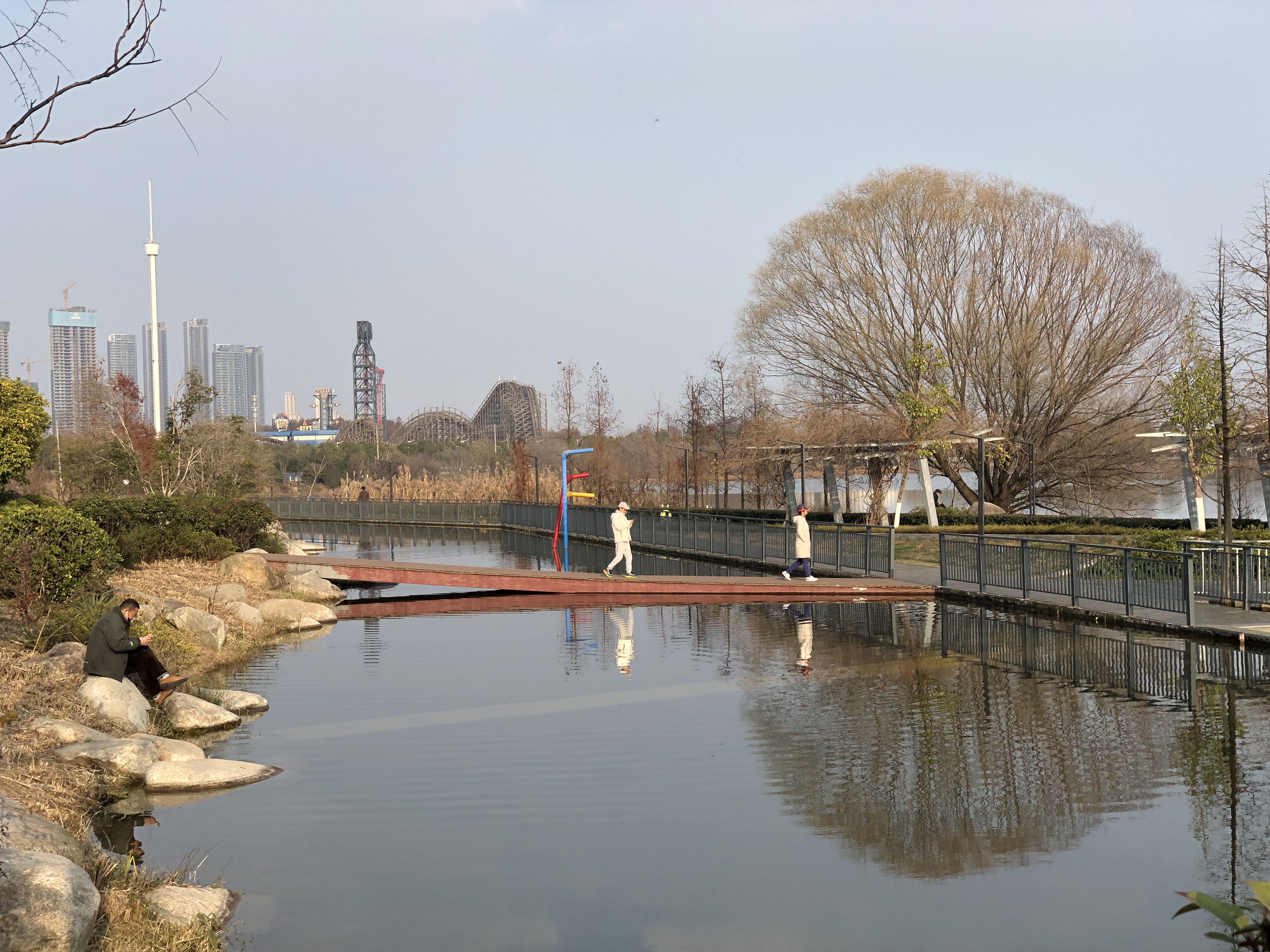疫情当下奋斗的人,一场突如其来的疫情席卷了一座城