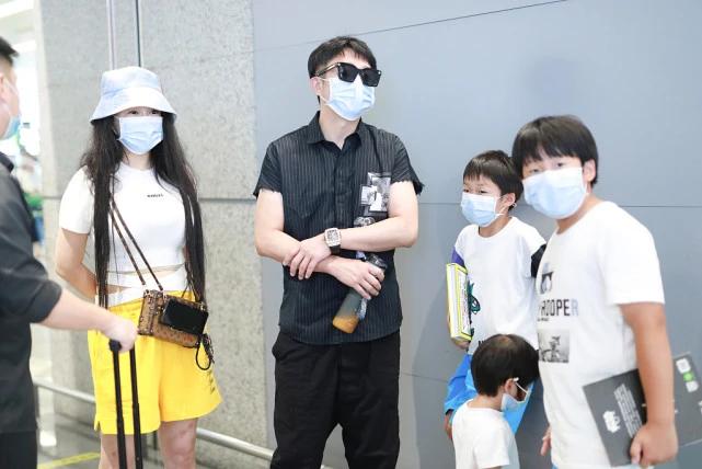 邹市明同款衬衫,邹市明时尚大片