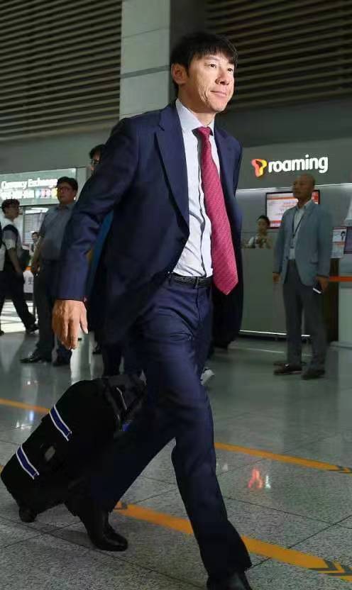 重回荣光？7夺K联赛冠军+亚冠冠军教练申台龙将率深圳再冲中超