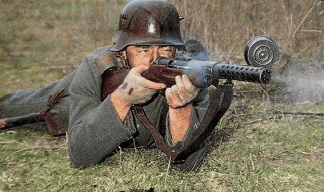 冲锋枪和自动步枪有什么区别,为什么冲锋枪被自动步枪取代