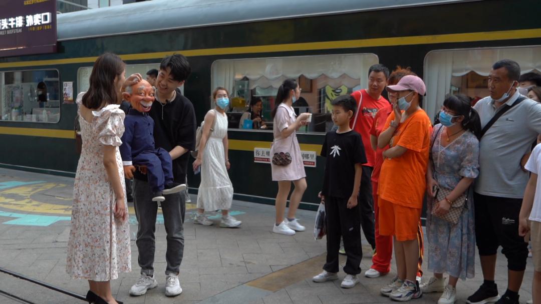 石家庄小伙用腹语拍段子年入千万,石家庄腹语小哥