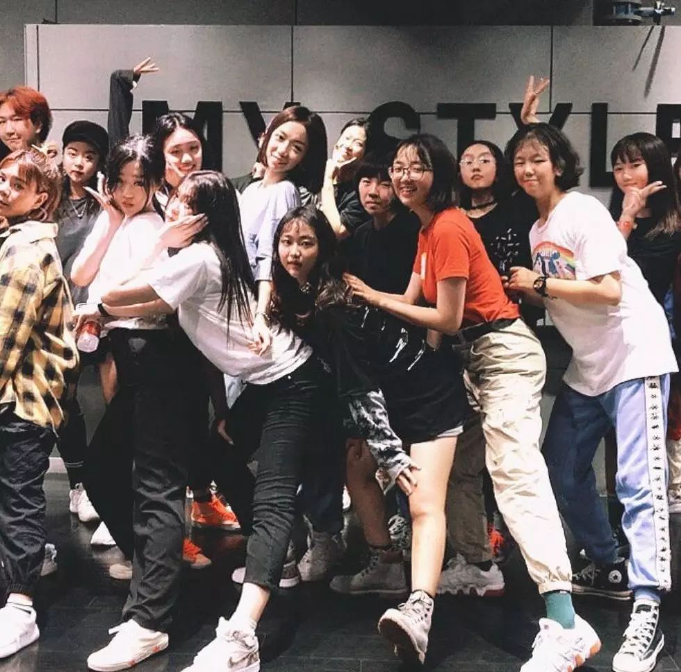 逆袭人生网红博主,抖音逆袭最成功的人从丑到帅