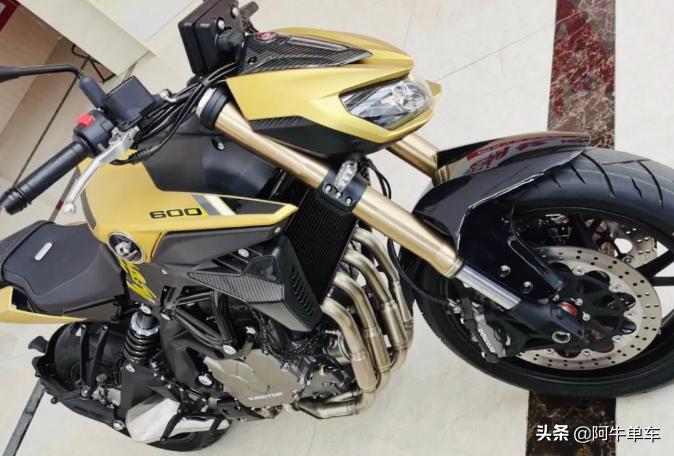 全新品牌QJMOTOR“追600”正式上市，43999元起，详细解读