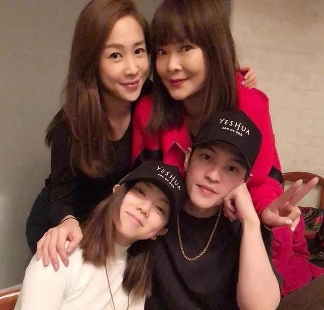 “为法制咖不惜撬了闺蜜墙脚”?是她真被下降头还是*脑洗**包来作妖