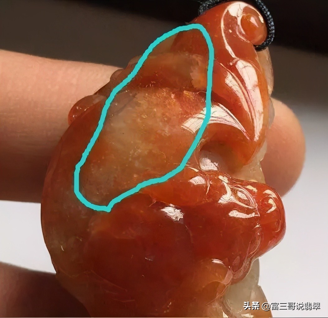 翠友一眼相中的料子,较为常见却不值得购买收藏的翡翠