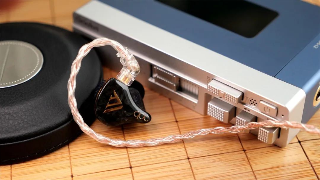 qdc变色龙v14评测,qdc发布最新旗舰变色龙v14