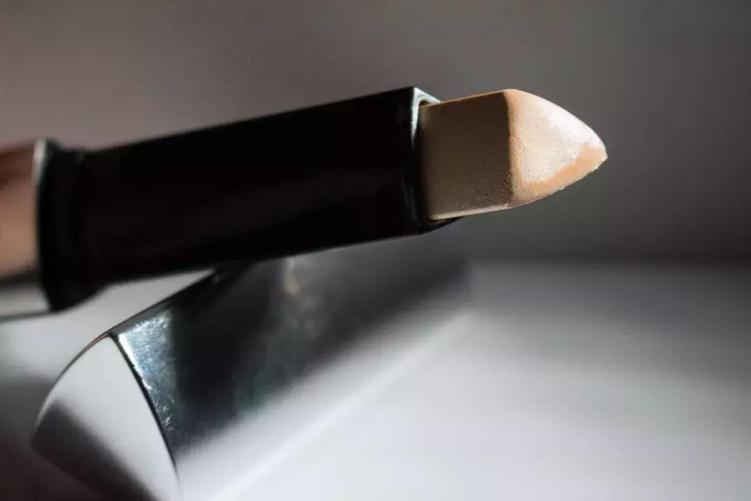 学会Rihanna、钟楚曦、张韶涵的高光技能，比打10针玻尿酸都管用