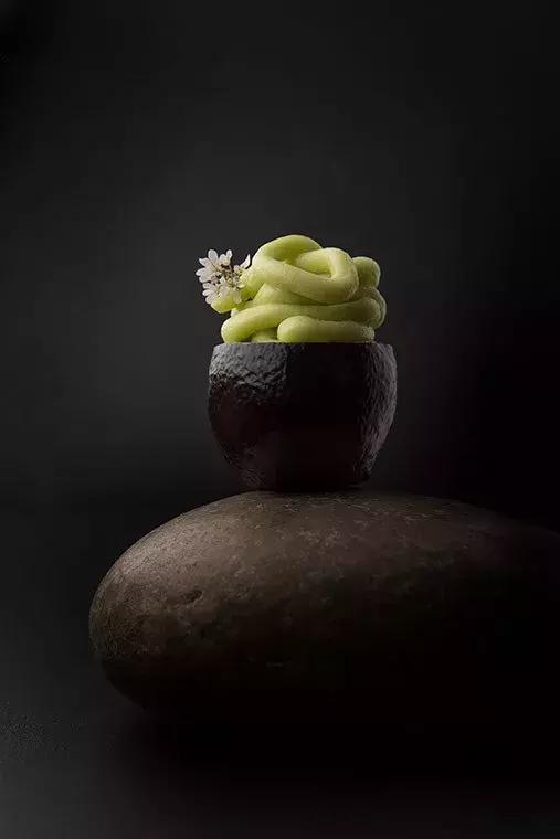 唯美食与爱不可辜负上下句,唯美食和爱不可辜负出自哪里